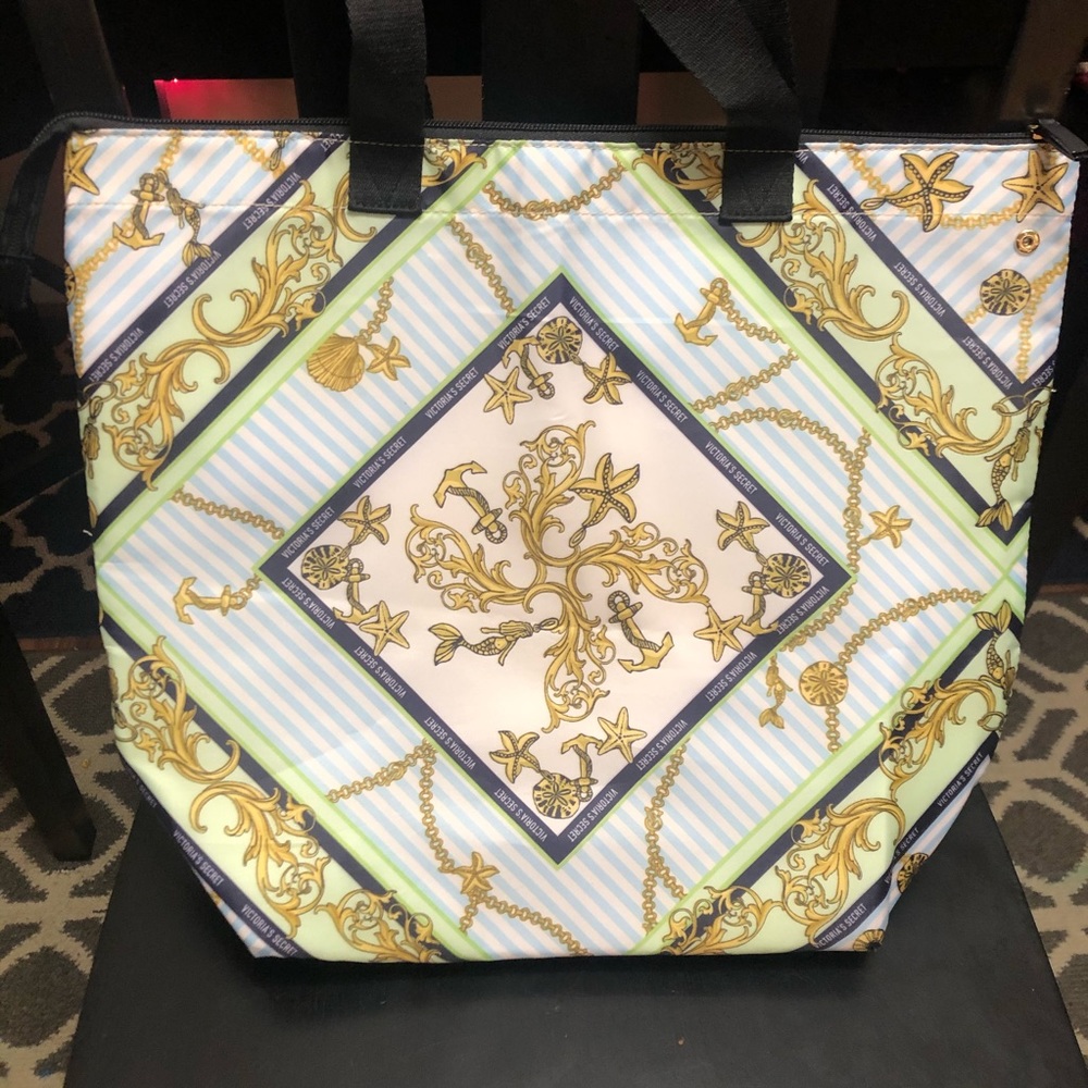 COPY - *LikeNew* Victoria’s Secret Insulated Tote